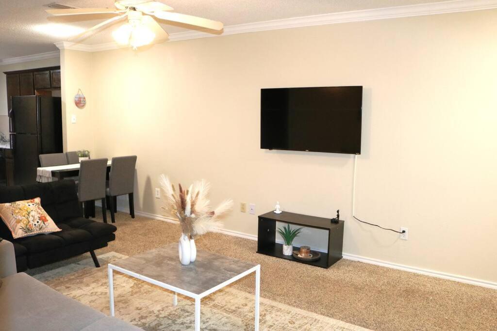 Lubbock Haven 3Beds, 3 Bathsアパートメント エクステリア 写真